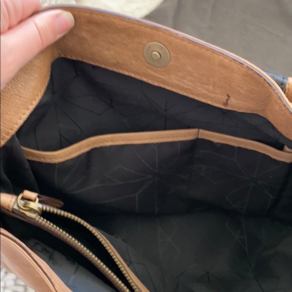 Beracamy Paris Brown Leather Tote - Picture 6 of 8